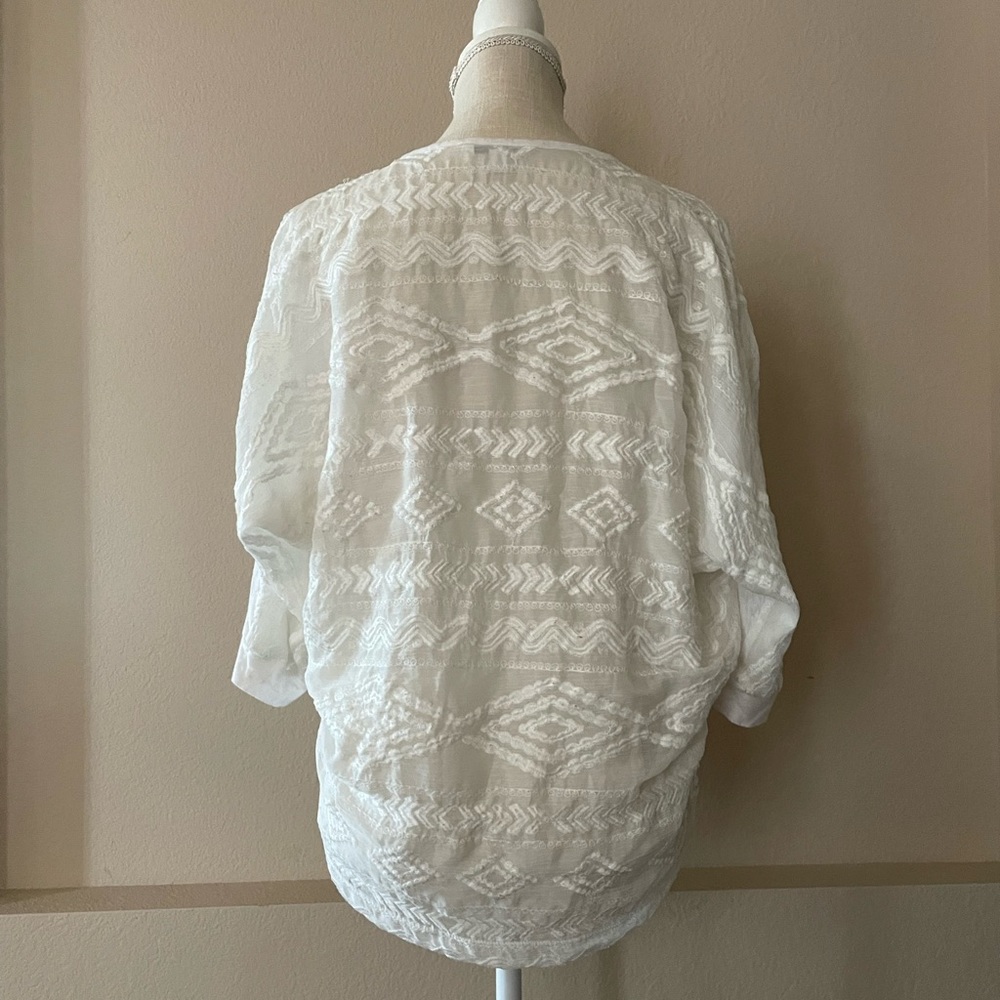 CAbi Waverly tee top #773. Size medium.